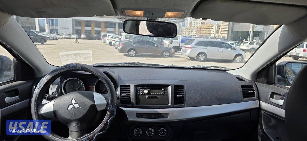 لانسر 2013 نظيفه بحاله الوكاله شرط الفحص8