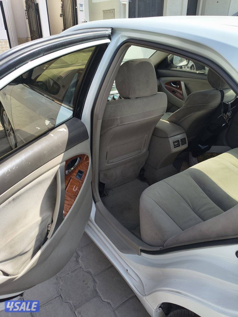 للبيع كامري ٢٠١١ المالك الاول كامل المواصفات.4