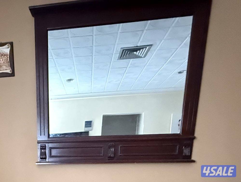 طقم كنب و مكتبه و تسريحه مع مرايه ٢ كومودينه6