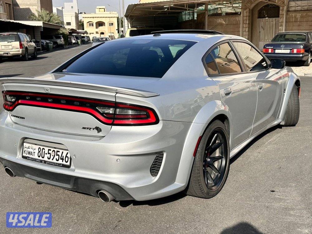 للبيع دوج جارجر Hellcat red eye اصلي2