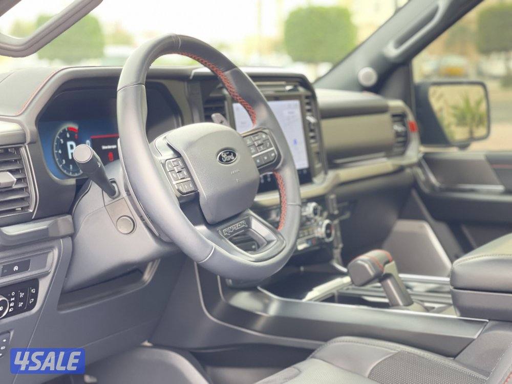 للبيع رابتر  35 موديل 2025 الغانم عداد 11 الف صبغ الوكالة تحت الكفالة10