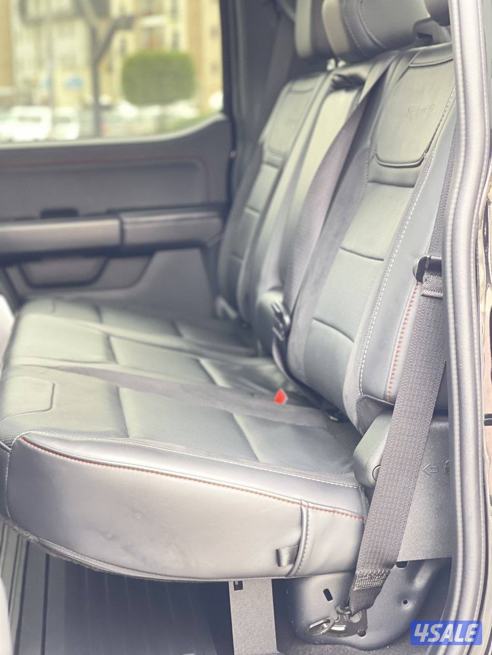 للبيع رابتر  35 موديل 2025 الغانم عداد 11 الف صبغ الوكالة تحت الكفالة13