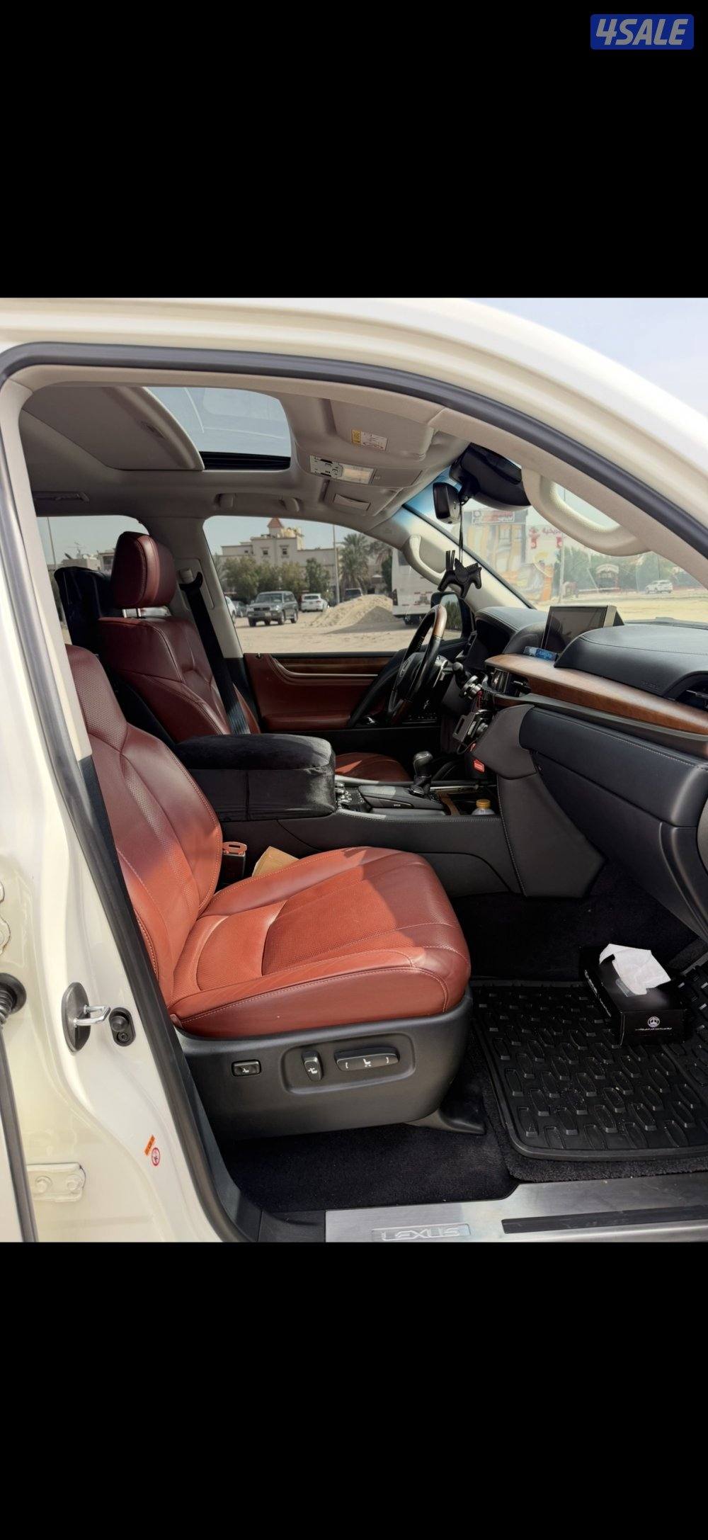 جيب لكزس 20163