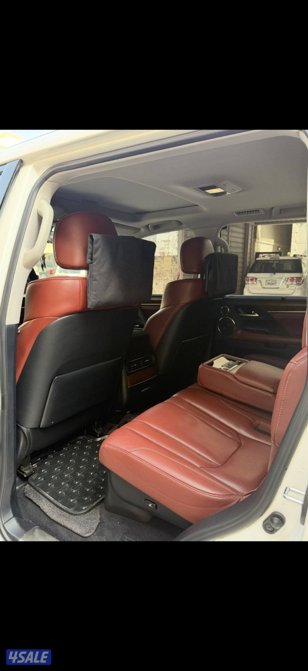 جيب لكزس 20164