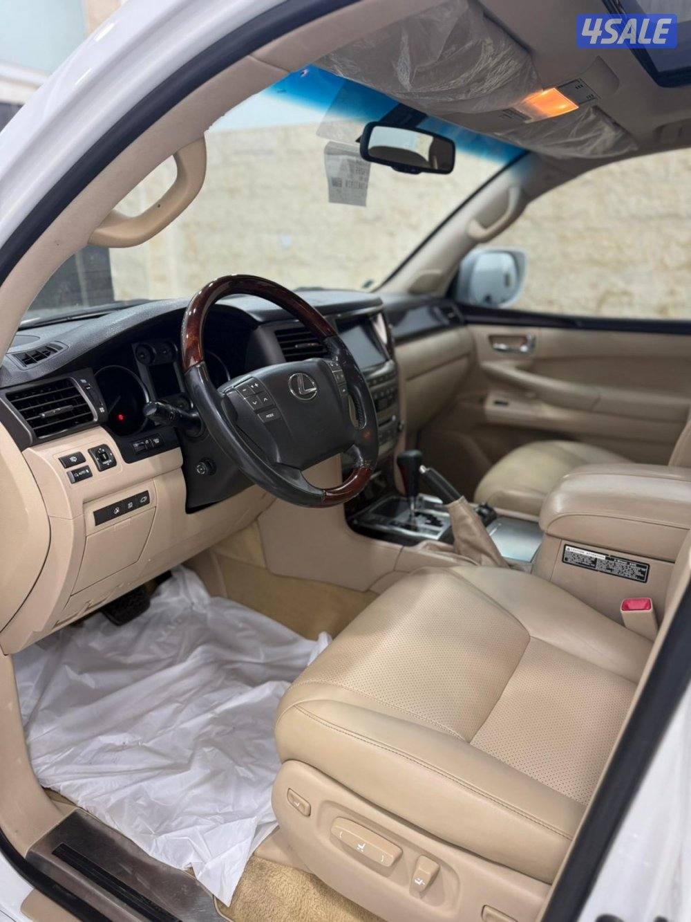 للبيع جيب لكزس 20114
