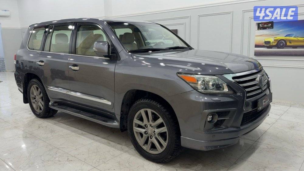 للبيع جيب لكزس 20130