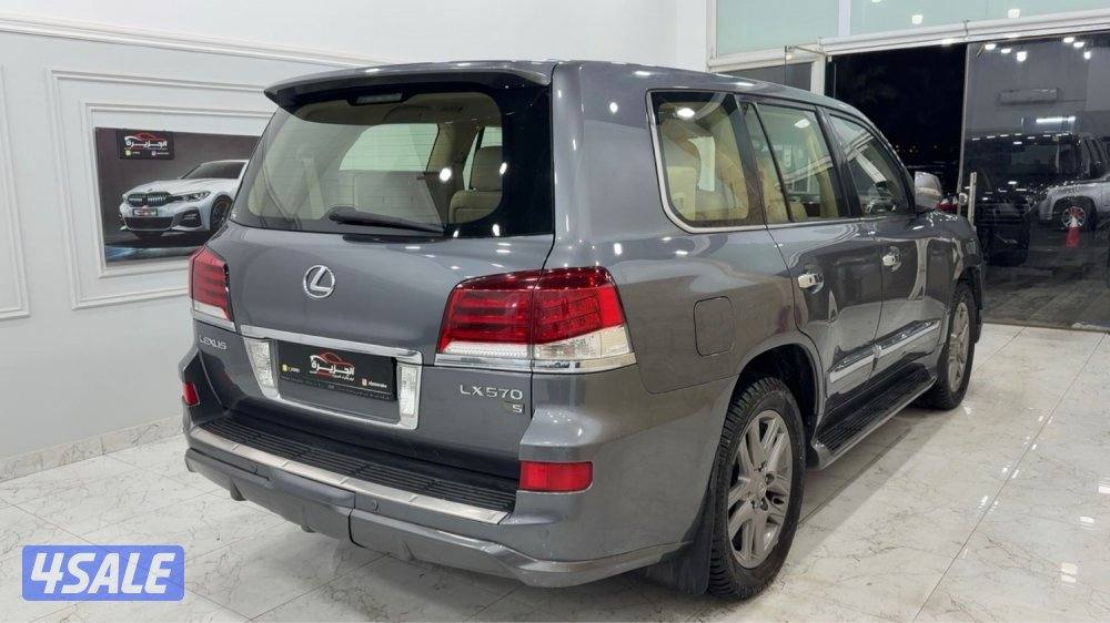 للبيع جيب لكزس 20132