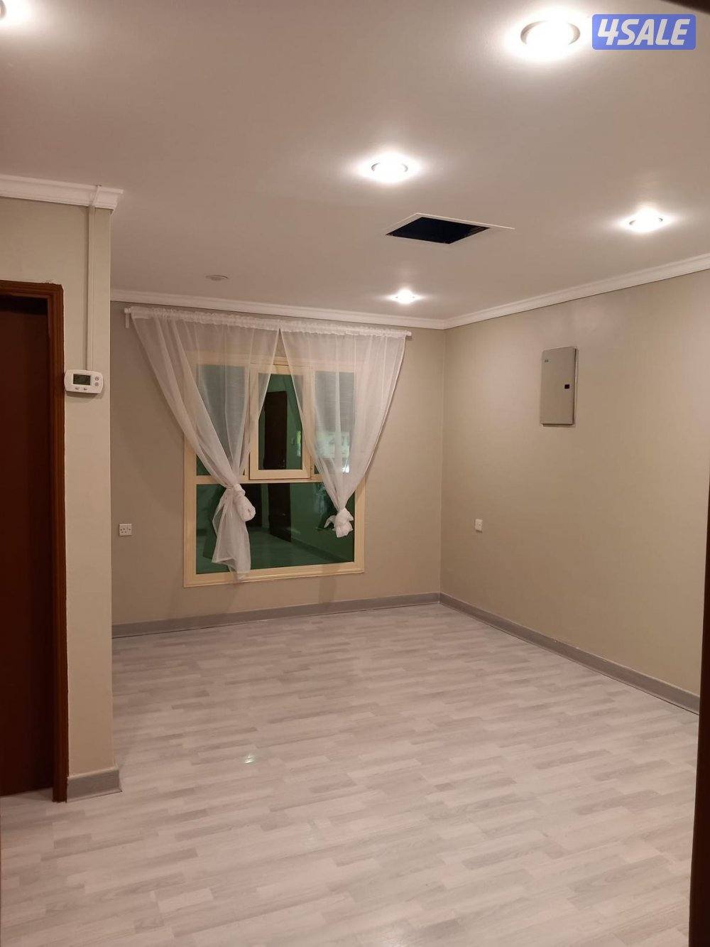 شقق للايجار خلو وفاضي غرفة وصالة ومطبخ وحمام تشطيب سوبر لوكس12