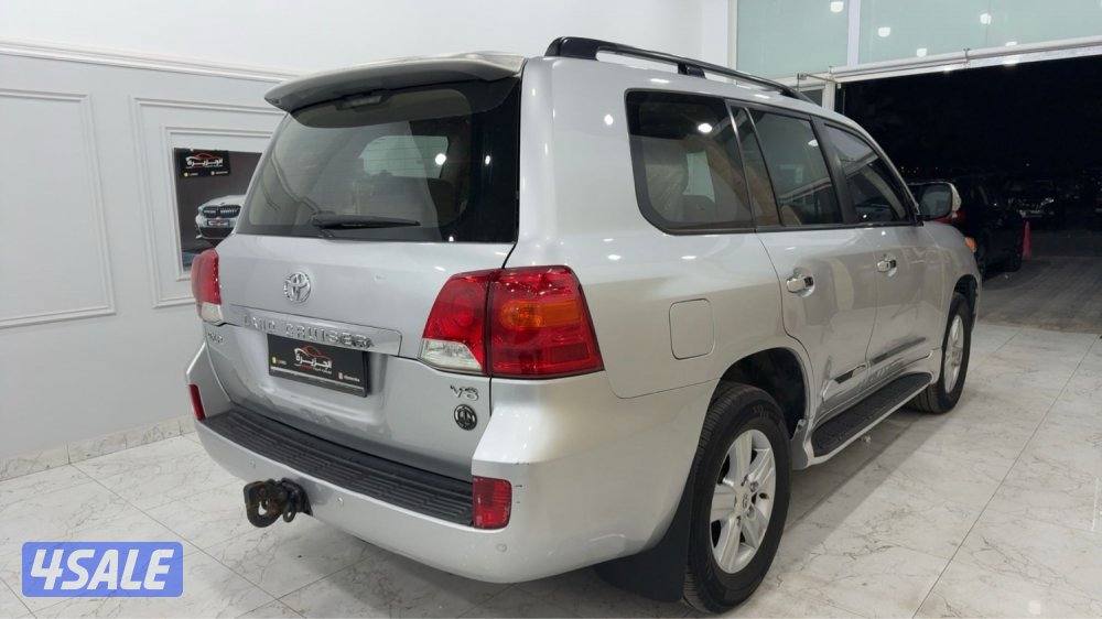 للبيع لاند كروزر  2012 ءGXR2