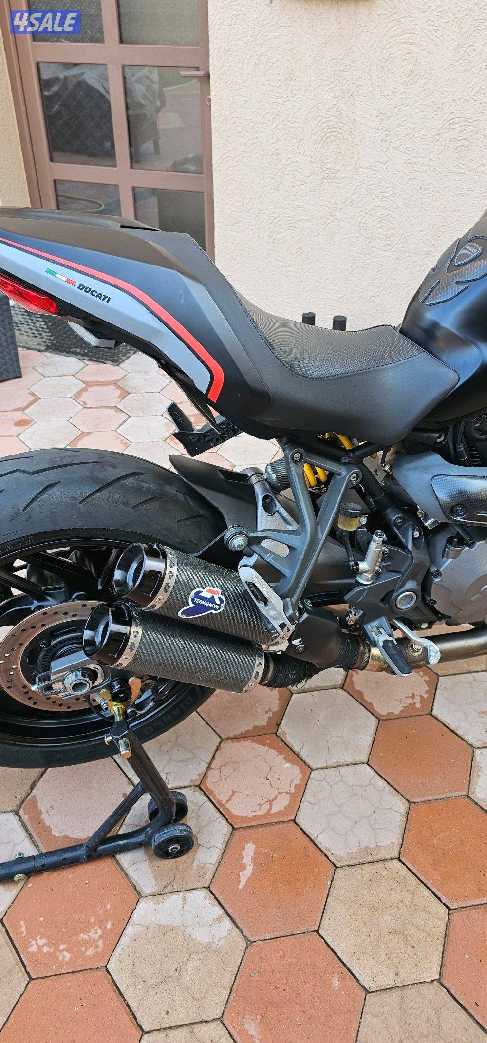 للبيع دوكاتي مانستر Ducati monster 821 2019  Stealth2