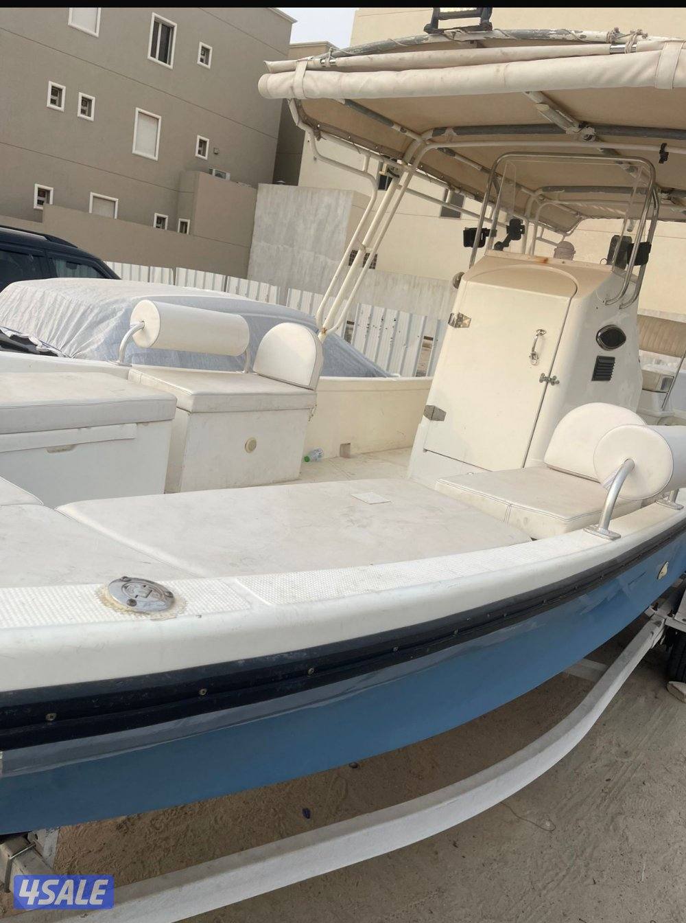 للبيع طراد درازي25 قدم موديل ٢٠٢١مكينه200 ياماها توستروك شرط الفحص1