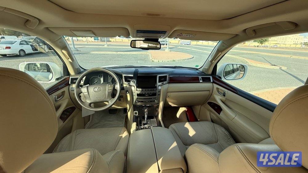 للبيع جيب لكزس 5702