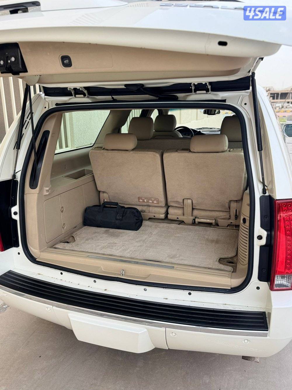 اسكاليد - موديل 2014 - عداد 303 - صبغ الوكاله - اعلى درجه - شرط الفحص7