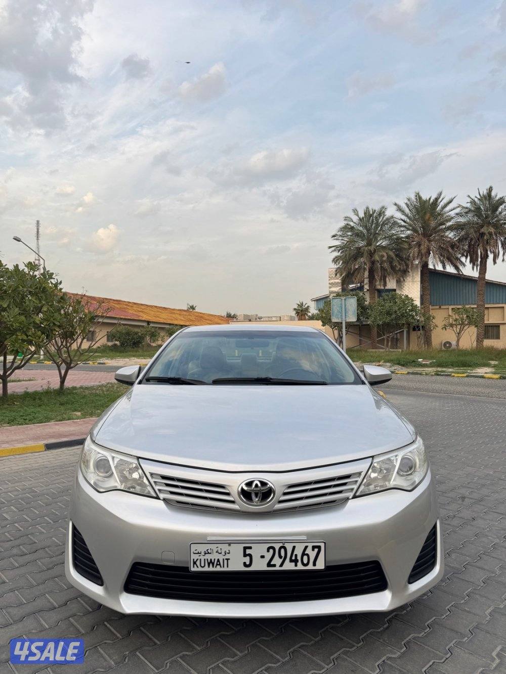 للبيع تويوتا كامري 2015 ماشي 93 الف بحالة الوكالة2