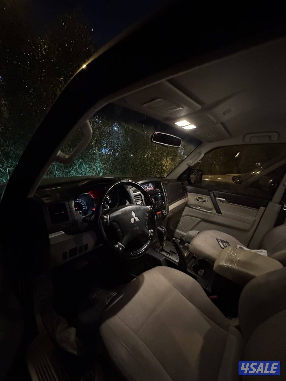 للبيع باجيرو ماشي 140 الف0