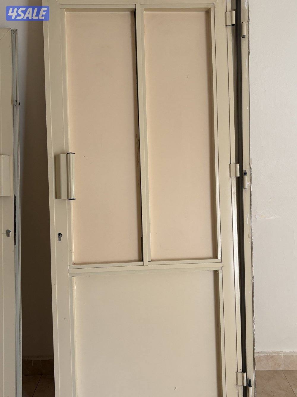 للبيع غرفة نووم وباب الالمينيوم وثريات2