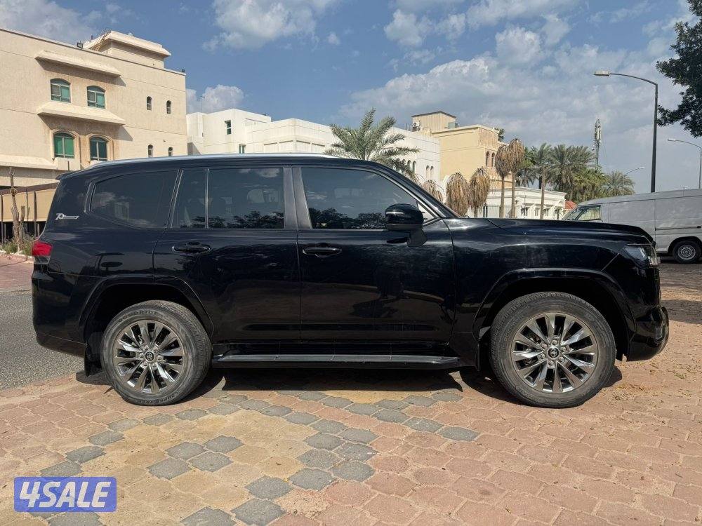 للبيع لاند كروز GX.R اسود3