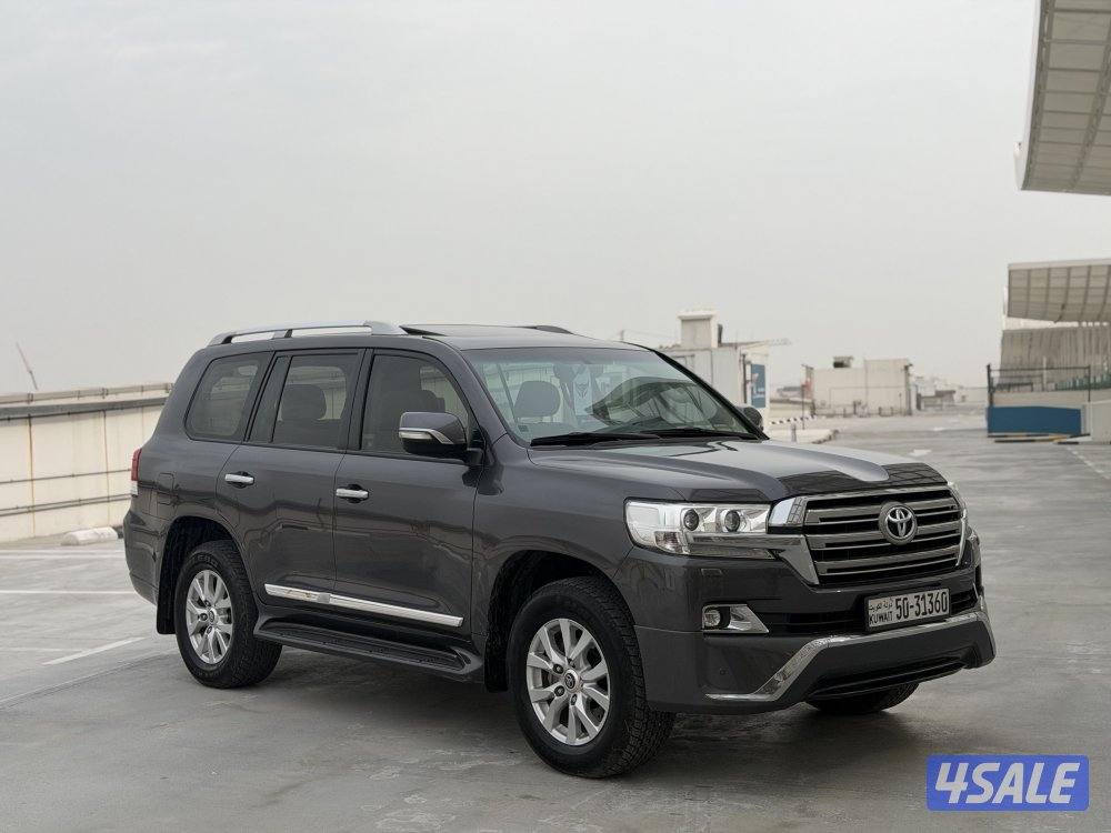 لاند كروزر GX.R ثمانيه سلندر موديل 2018 صبغ الوكاله سيرفس وكاله نظيف3
