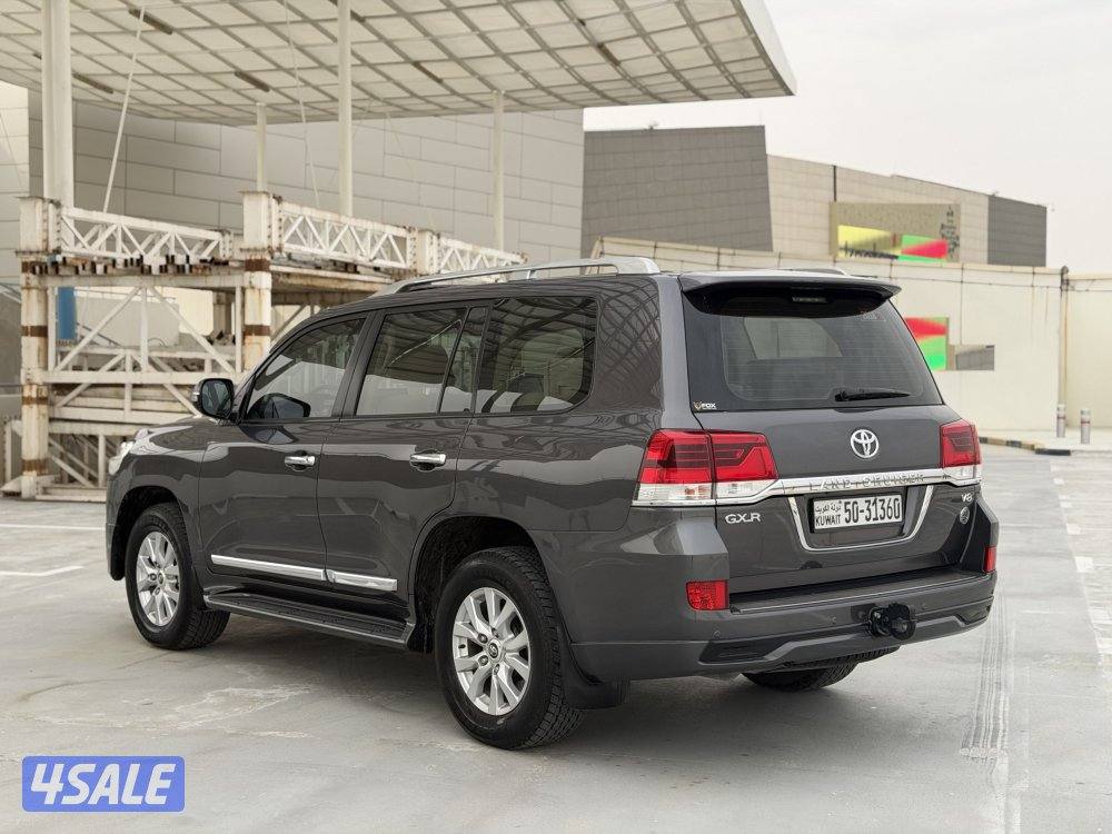 لاند كروزر GX.R ثمانيه سلندر موديل 2018 صبغ الوكاله سيرفس وكاله نظيف5