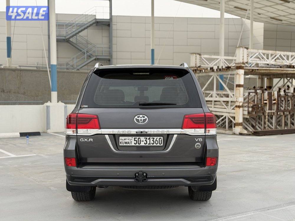 لاند كروزر GX.R ثمانيه سلندر موديل 2018 صبغ الوكاله سيرفس وكاله نظيف7