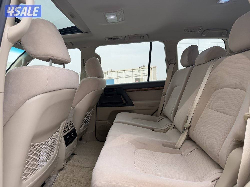 لاند كروزر GX.R ثمانيه سلندر موديل 2018 صبغ الوكاله سيرفس وكاله نظيف9