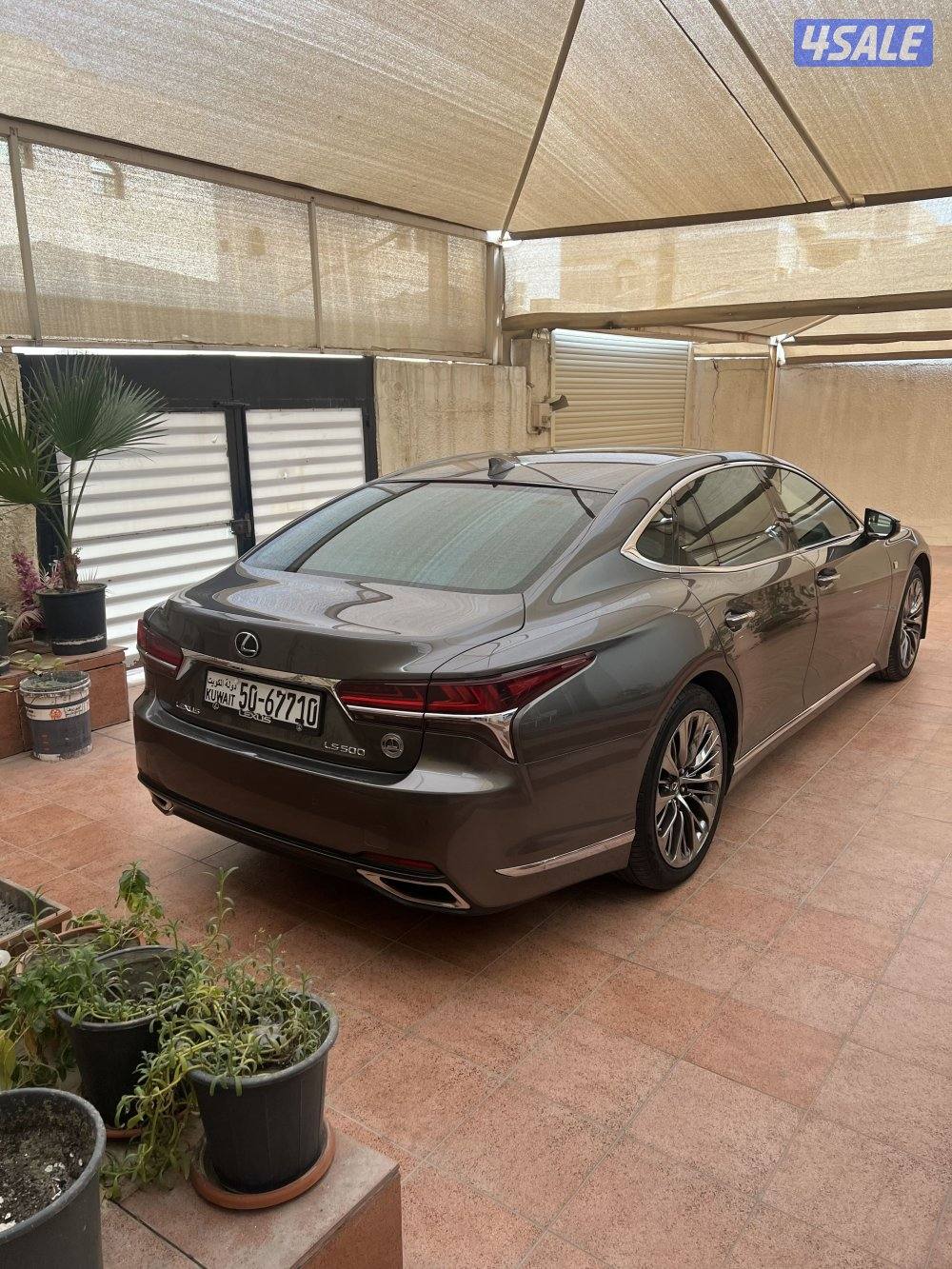 لكزس LS 500 موديل 2018 الساير صبغ الوكاله قاطعه 55 الف فقط0