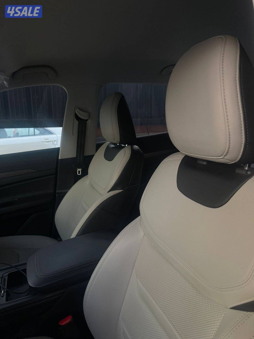 فورد تيريتوري موديل 2023 ( أقل فئة ) صبغ وكالة ( بيعة سريعة )3