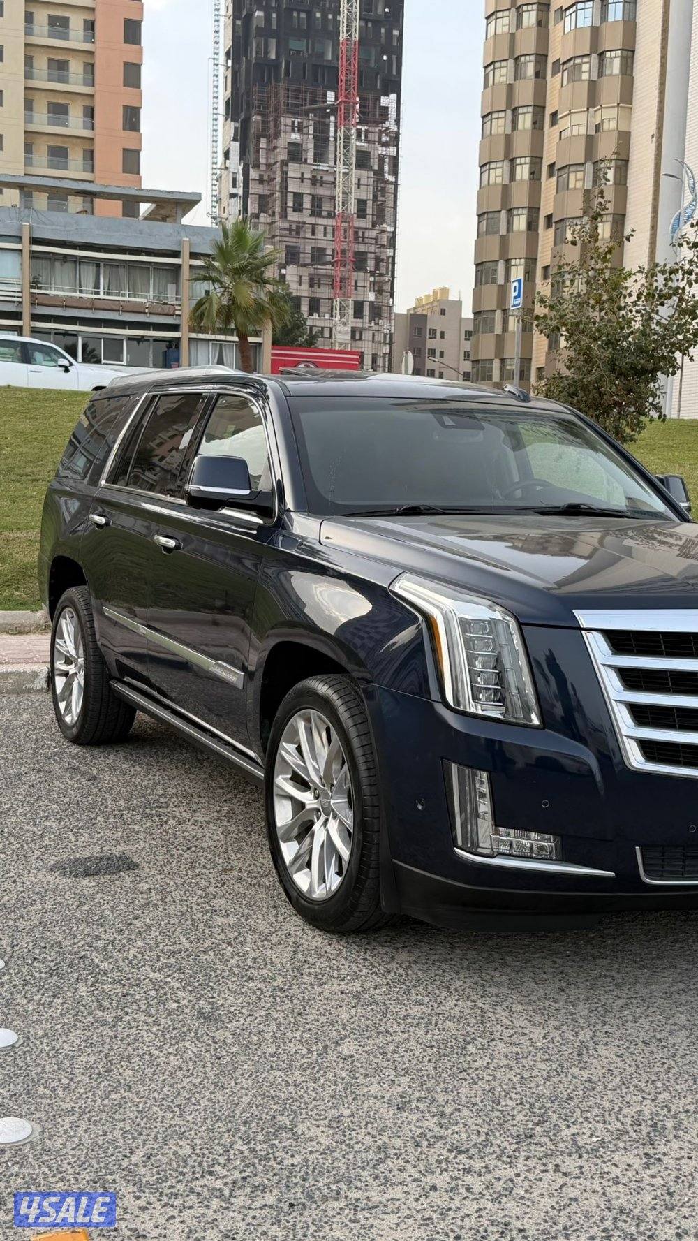 اسكاليد بريميوم موديل 2018 / بحاله ممتازه1