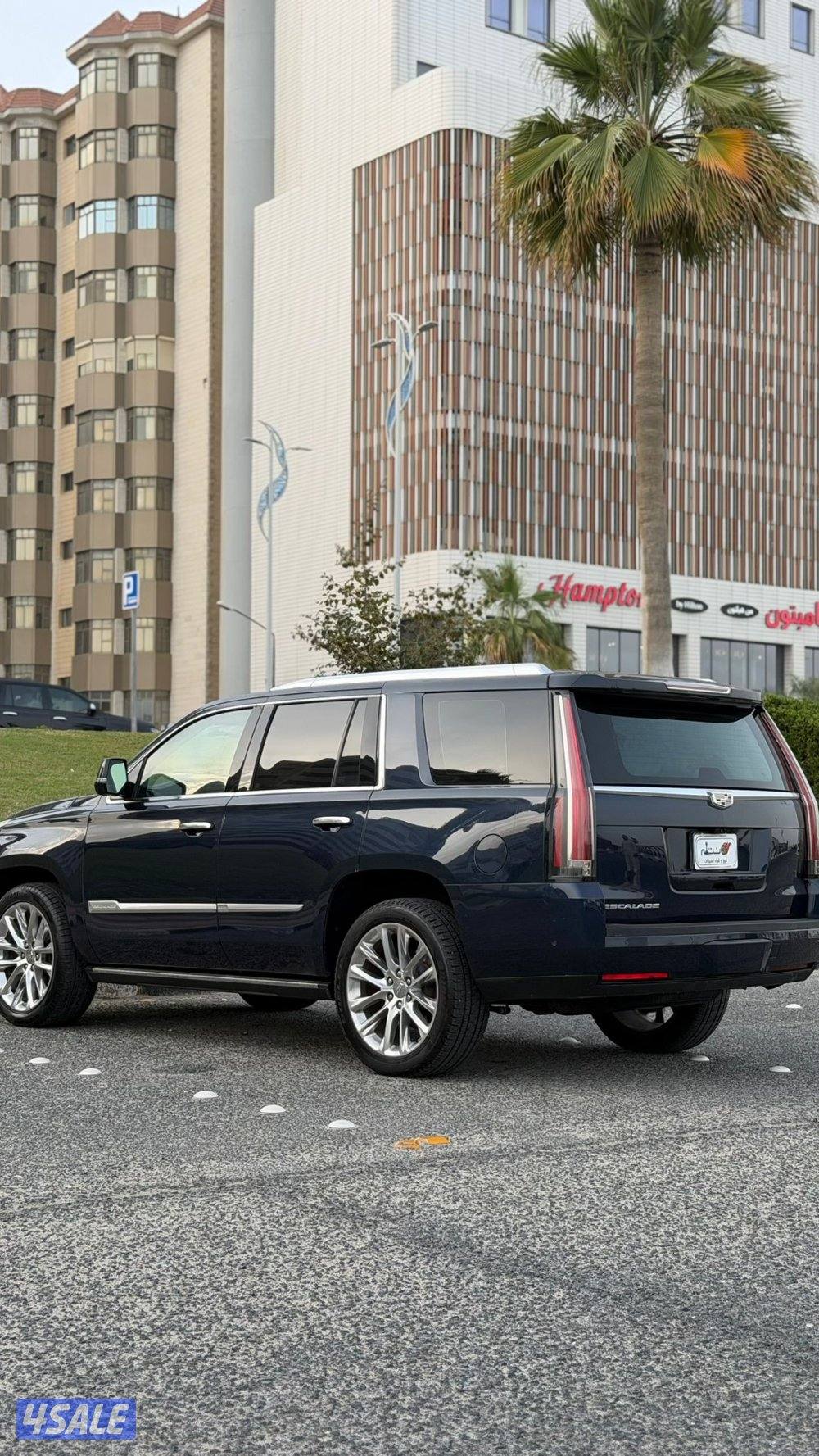 اسكاليد بريميوم موديل 2018 / بحاله ممتازه7