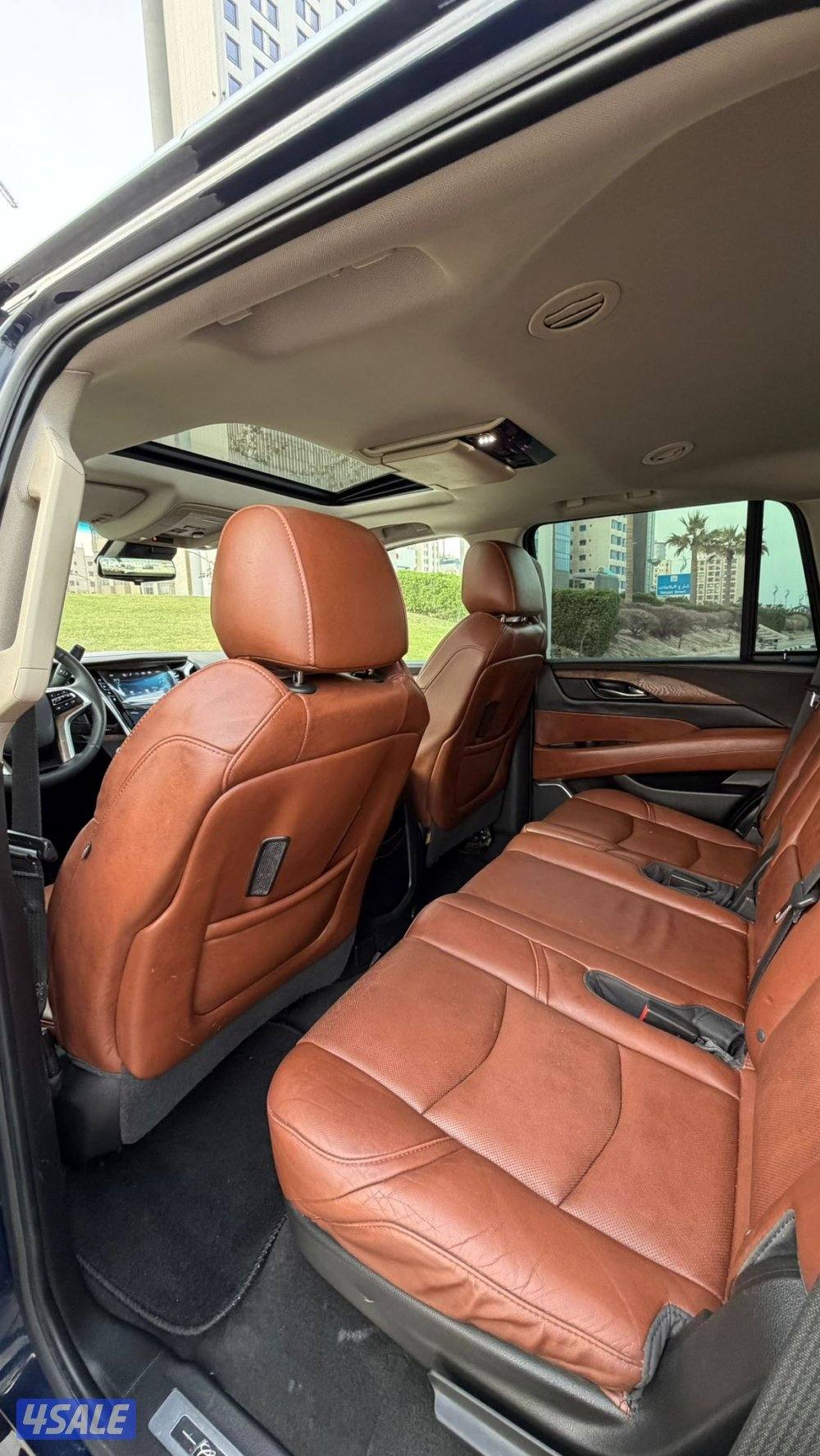 اسكاليد بريميوم موديل 2018 / بحاله ممتازه11