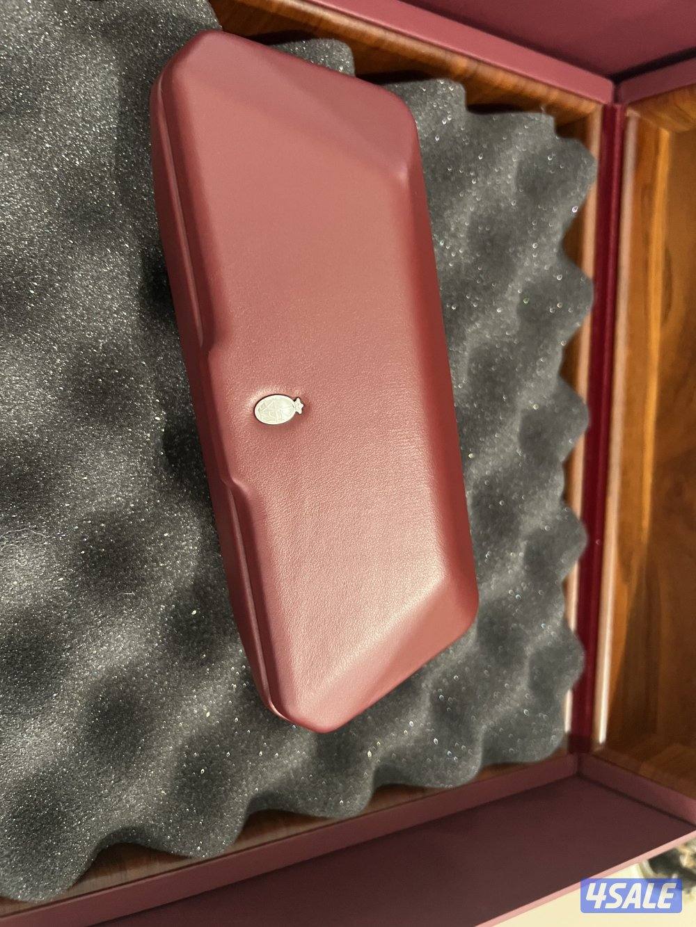 للبيع نظاره شي طيب جديده بالعلبه غير مستخدمه8