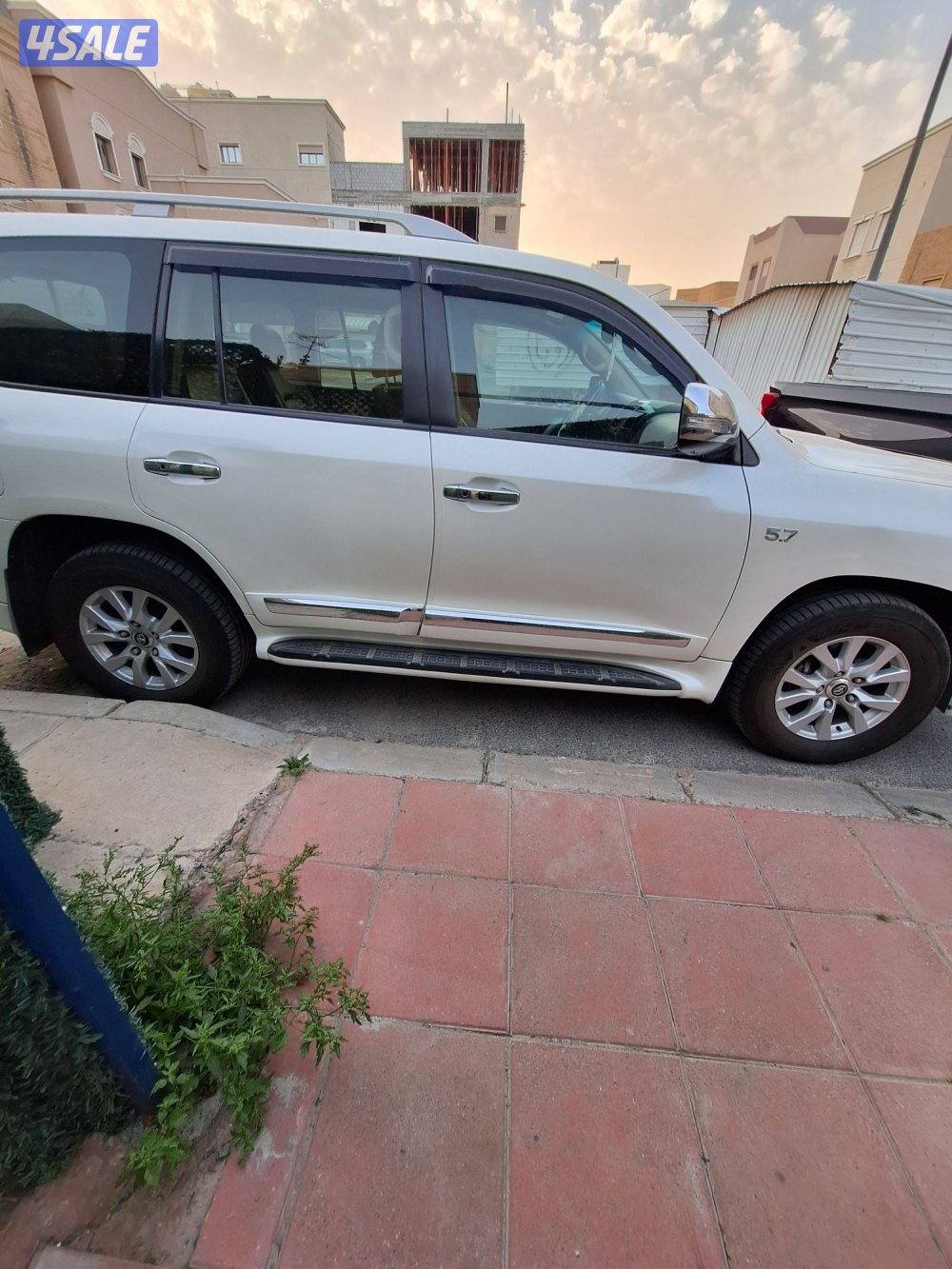 لاندكروزر 2015 vxr4