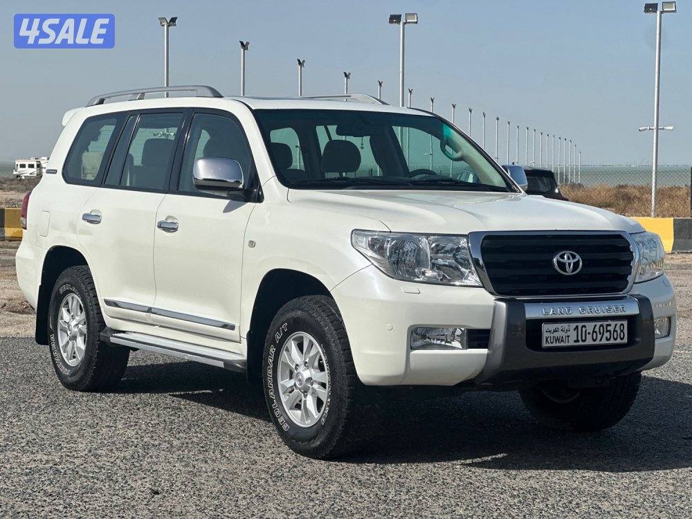 للبيع لاندكروزر GXR v8 وارد الوكالة الساير1