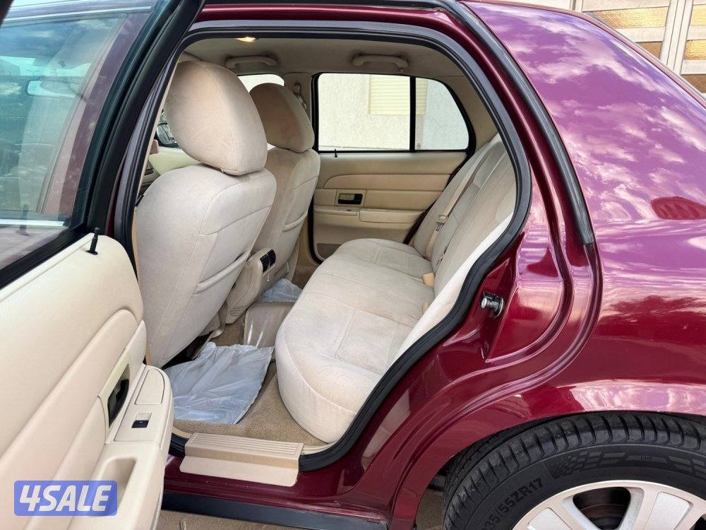 فورد فكتوريا 2012 بحاله ممتازه11