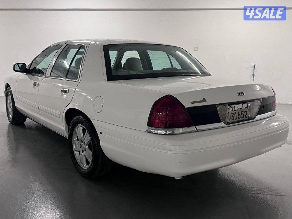 للبيع فورد فكتوريا3