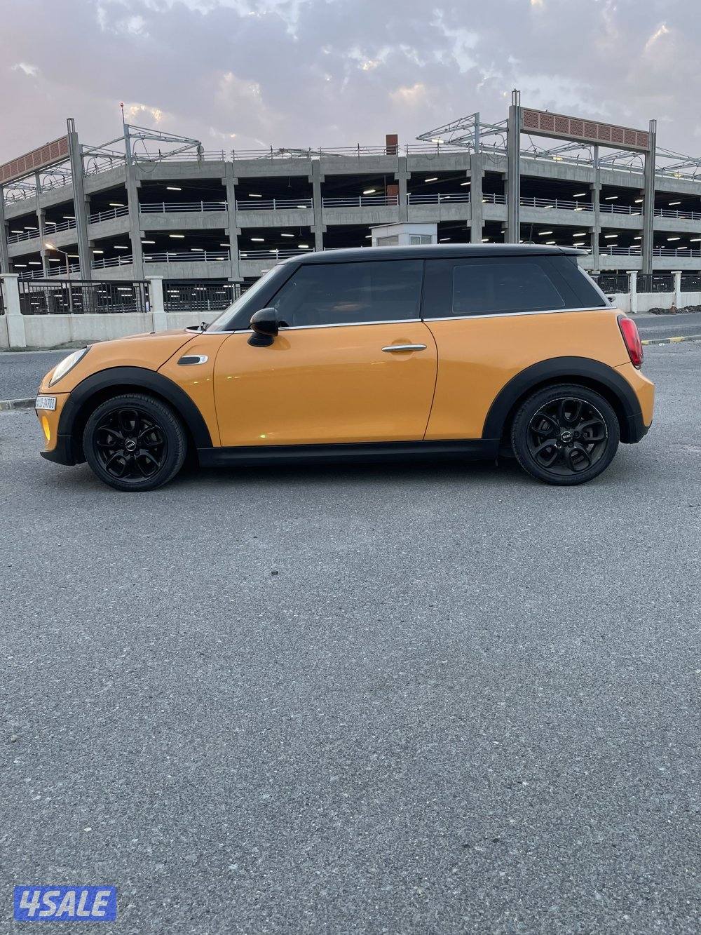 بيعه سريعه 2016 بحالة ممتازة داخلية نظيفه اكسسوارات داخلية 🇬🇧0