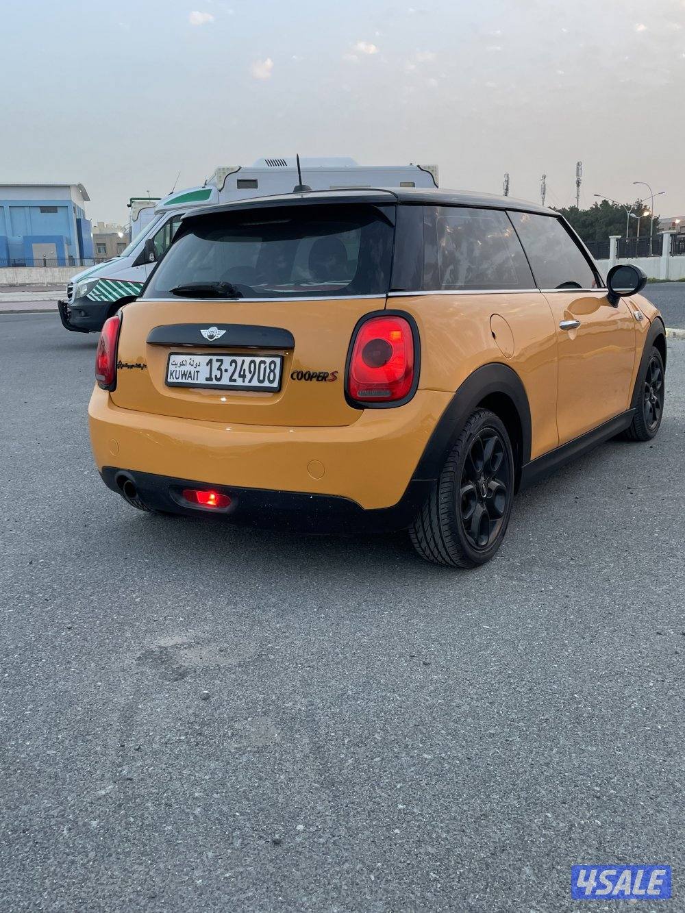 بيعه سريعه 2016 بحالة ممتازة داخلية نظيفه اكسسوارات داخلية 🇬🇧2