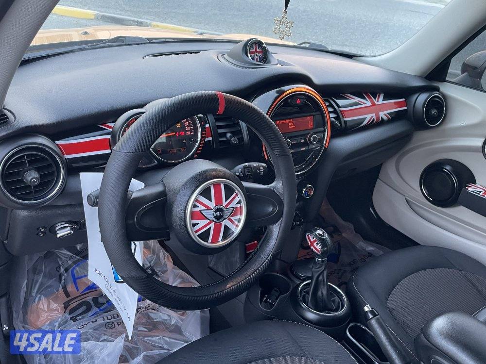 بيعه سريعه 2016 بحالة ممتازة داخلية نظيفه اكسسوارات داخلية 🇬🇧11