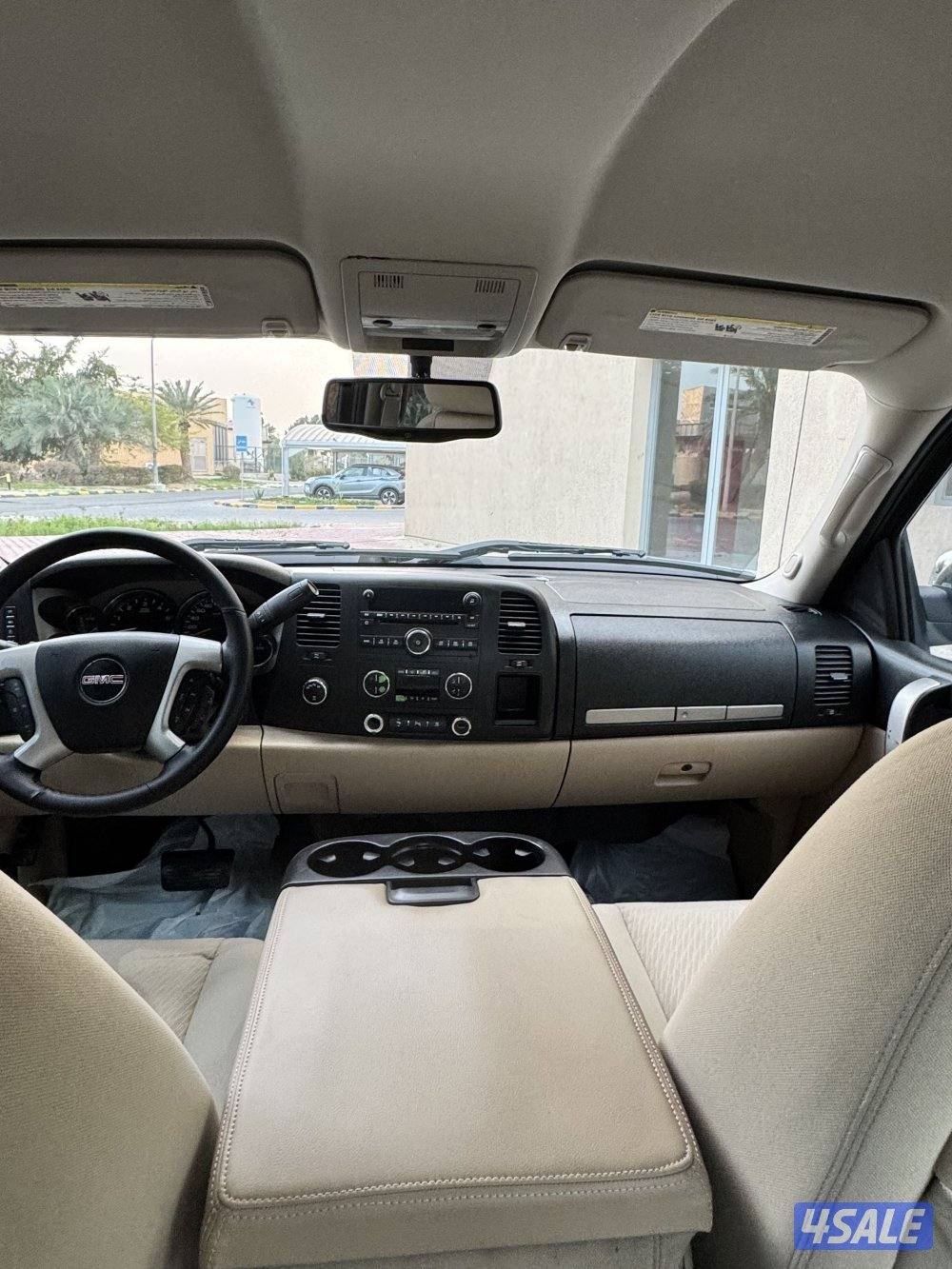 للبيع وانيت جمس سيرا غماره ونص Z71 موديل 20116