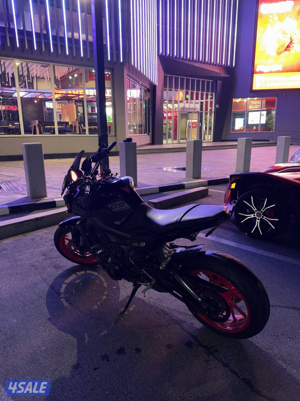 للبيع yamaha mt-090