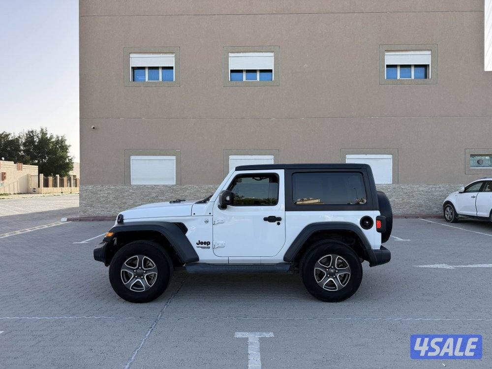 للبيع جيب رانجلر سبورت4