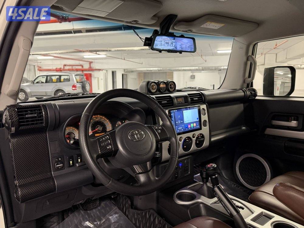 تويوتا FJ موديل 2019 عداد 168 الف بحالة الوكاله نقبل تثمين وبدل1