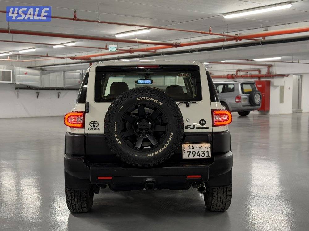 تويوتا FJ موديل 2019 عداد 168 الف بحالة الوكاله نقبل تثمين وبدل8