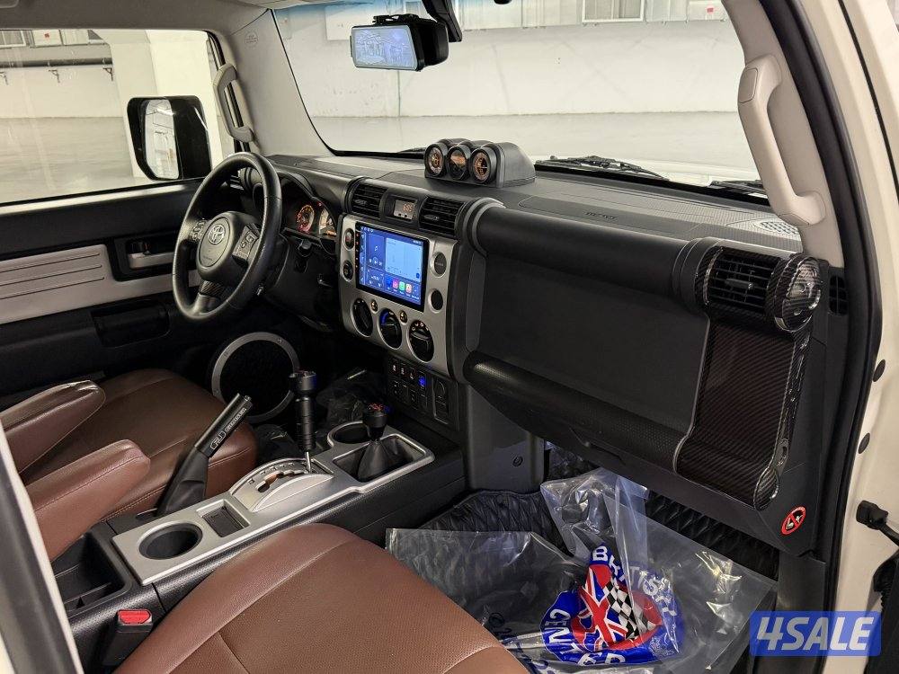 تويوتا FJ موديل 2019 عداد 168 الف بحالة الوكاله نقبل تثمين وبدل12