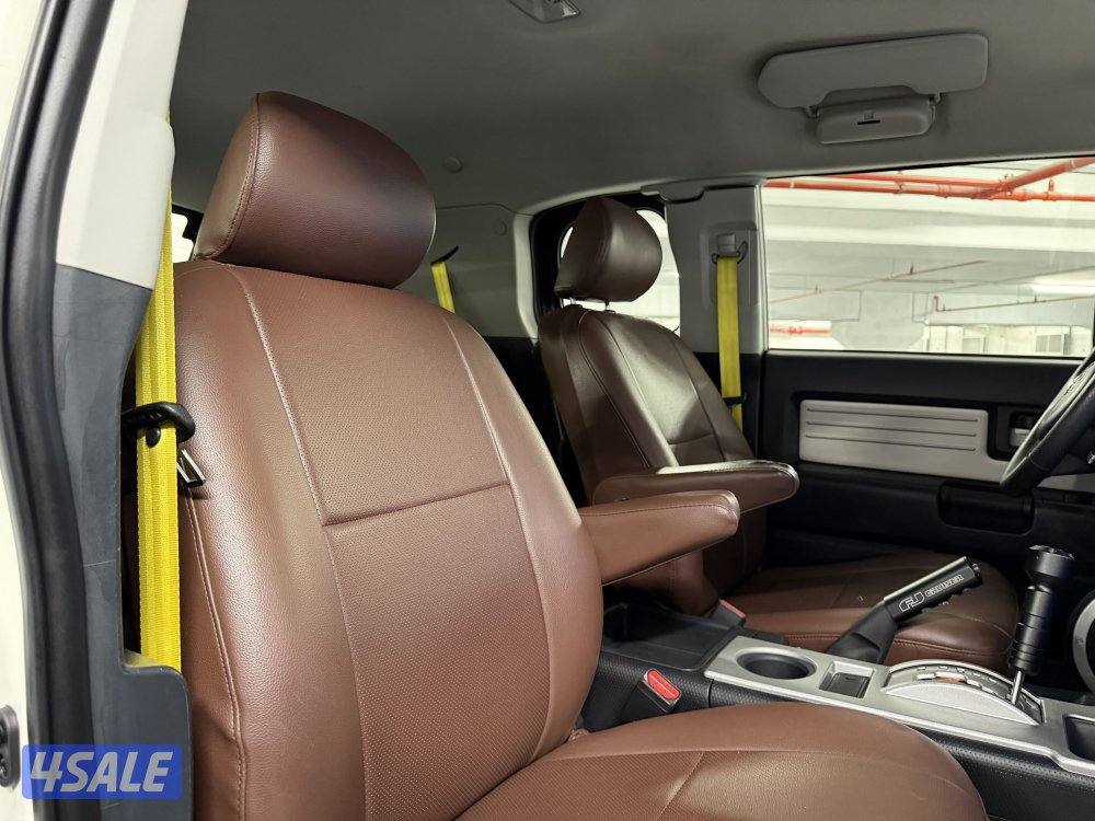 تويوتا FJ موديل 2019 عداد 168 الف بحالة الوكاله نقبل تثمين وبدل13