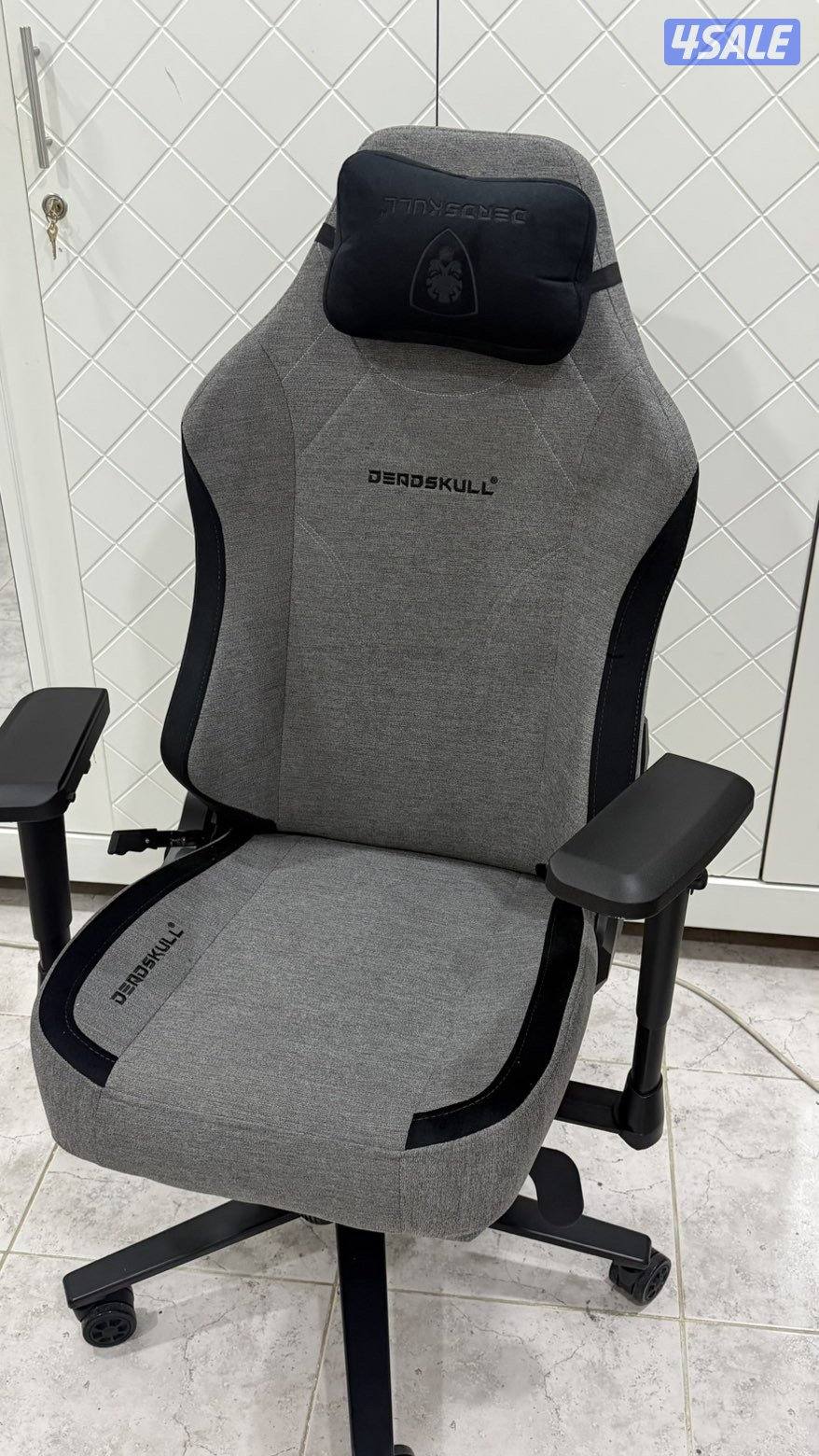 كرسي قيمنق جدييد للبيع قابل للمفاوضة new gaming chair for sale0