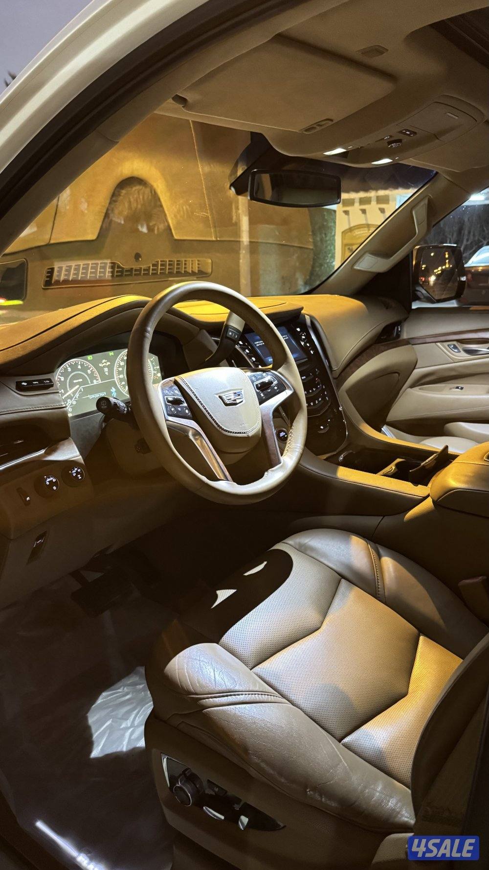 للبيع اسكاليد بلاتينيوم موديل 2016 صبغ الوكاله6