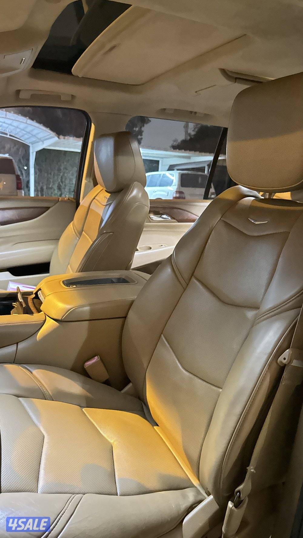 للبيع اسكاليد بلاتينيوم موديل 2016 صبغ الوكاله8
