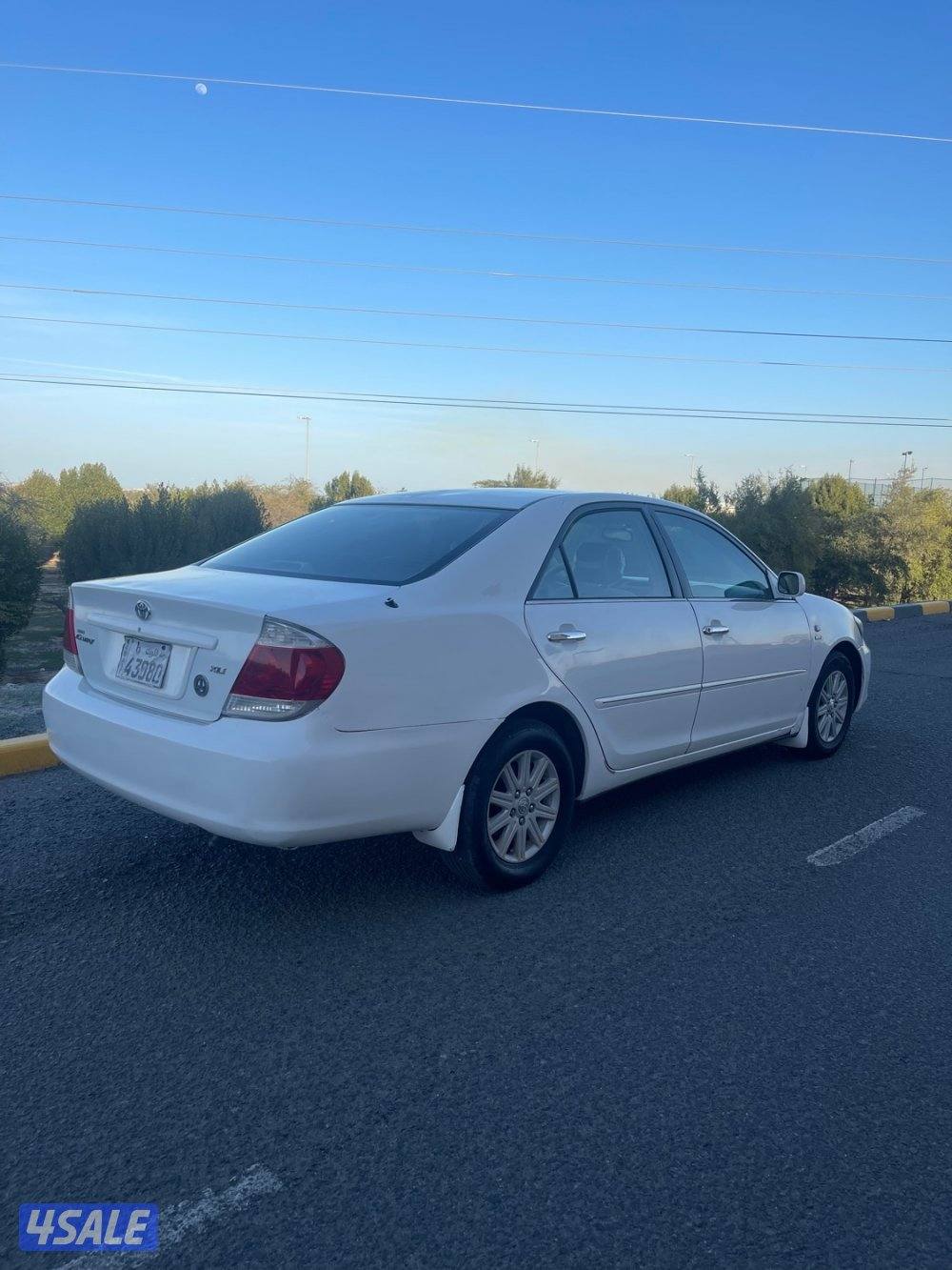 للبيع تيوتا كامري 20064