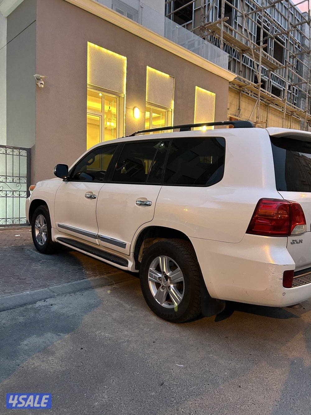 للبيع لاندكروزر 2012 جي اكس ار 8 سلندر0